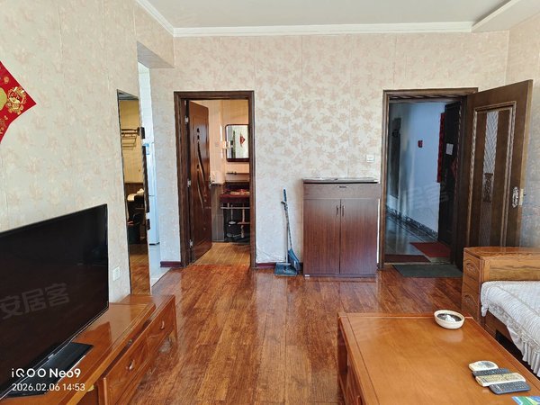 包头稀土高新区高新一中日月豪庭高新区 新光东路 日月豪庭 朝南方向 地暖 带空调 家电家具出租房源真实图片