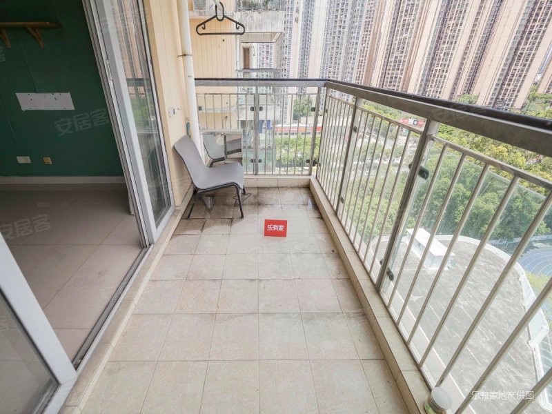 丹翠欣苑小区3室2厅2卫121㎡南北200万