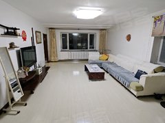 白山浑江银座购物中心红一委 3室1厅1卫出租房源真实图片