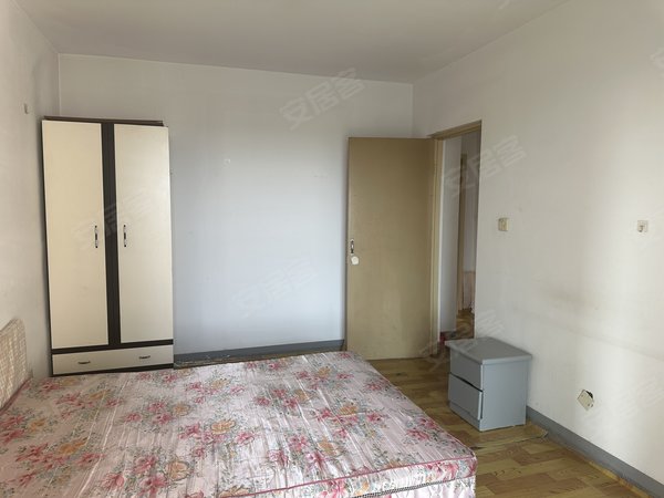 一室简装出租 有空调 看房有钥匙出租房源真实图片