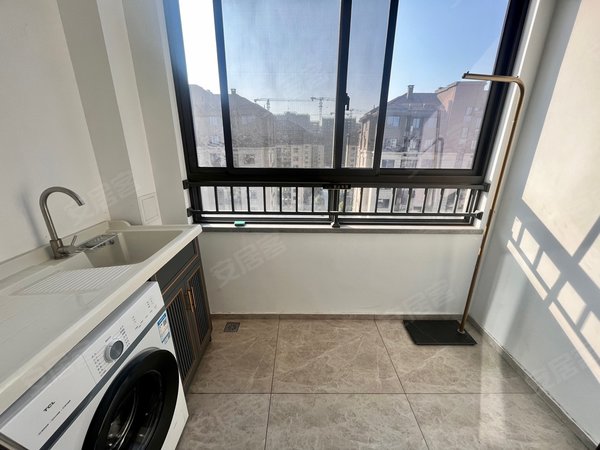 金华婺城城北万科玉泉院蓝湾上林院旁 近环北公园 东站crc创意园出租