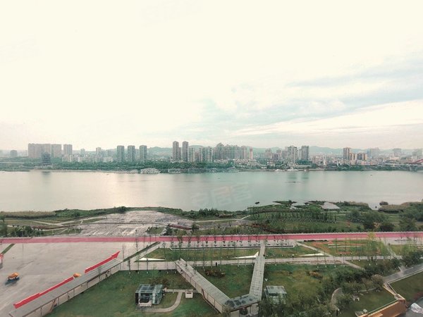 【多图】明宇广场,金融广场租房,万达楼上!全江景!居家办公皆可!