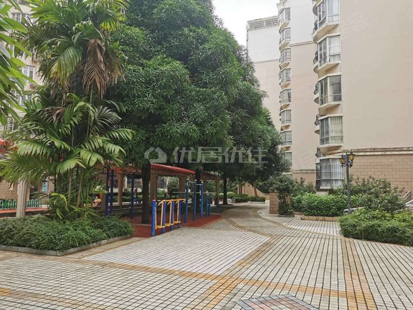 【多图】富丽华庭,五象广场租房,富丽华庭 4室2厅2卫 精装修 电梯房