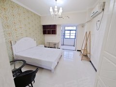 新乡红旗宝龙广场宝龙砖石公寓！租金950！精装修有暖气！密码锁！随时看房！出租房源真实图片