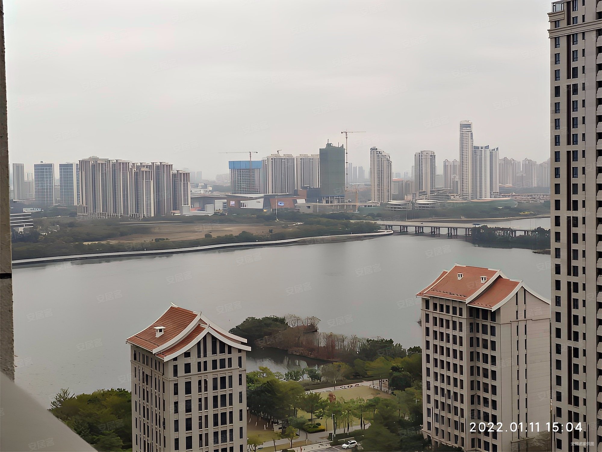 莲花首岸3室2厅2卫140.53㎡南490万