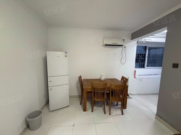 深圳罗湖翠竹旭飞华达园田贝地铁口 华达园新出两房 租客刚搬走 配套