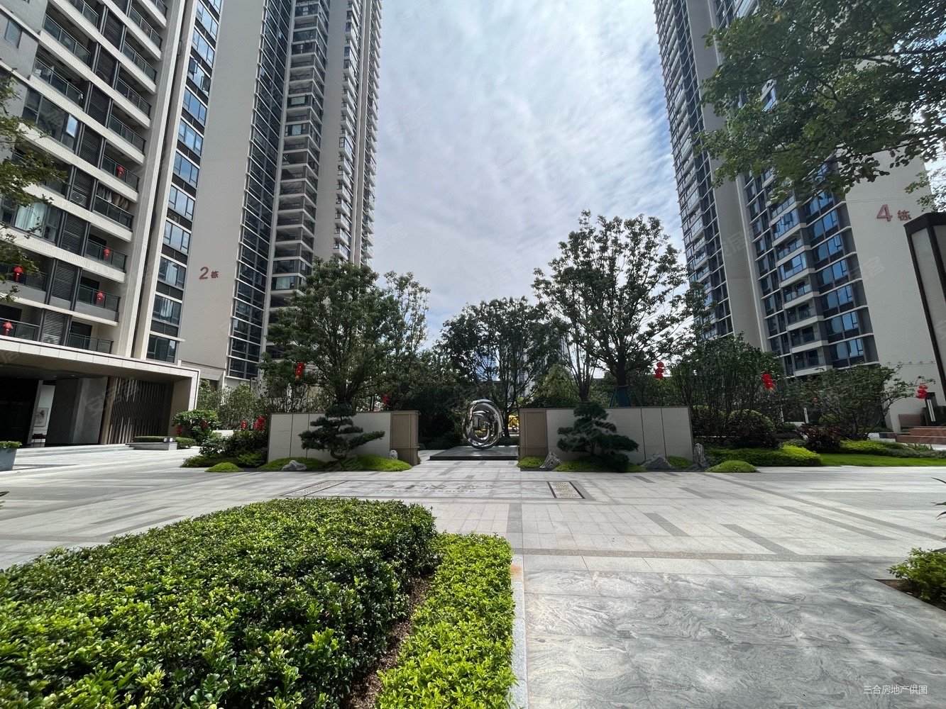 灵山岛金茂湾5室3厅3卫252.48㎡南815万