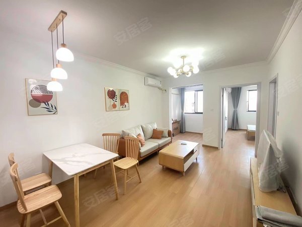 整洁,近泗泾地铁站,出门公交站,看房随时 可办居住证出租房源真实图片