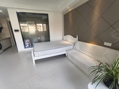 弥勒湖泉片区湖泉生态园红河水乡旁 福地半岛一期 精装修带大空调 朝南家具家电齐全出租房源真实图片