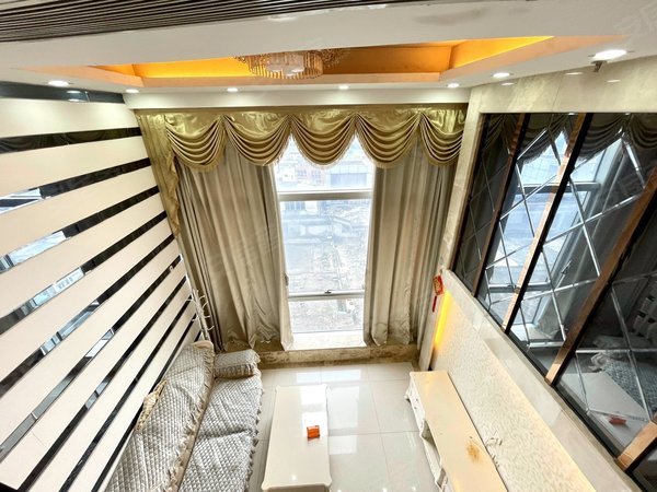 广州越秀北京路金润铂宫北京路地铁 金润铂宫复式一房一厅62方 领包