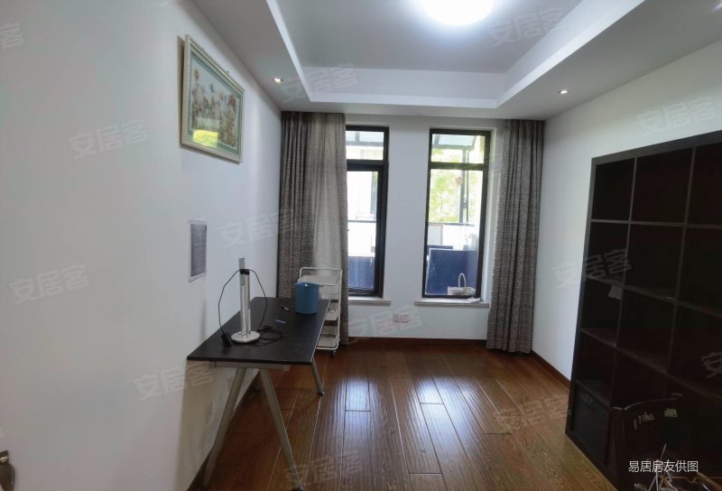 花园洋房四房 有产权车位 尼德兰一期 诚意出售钥匙看房