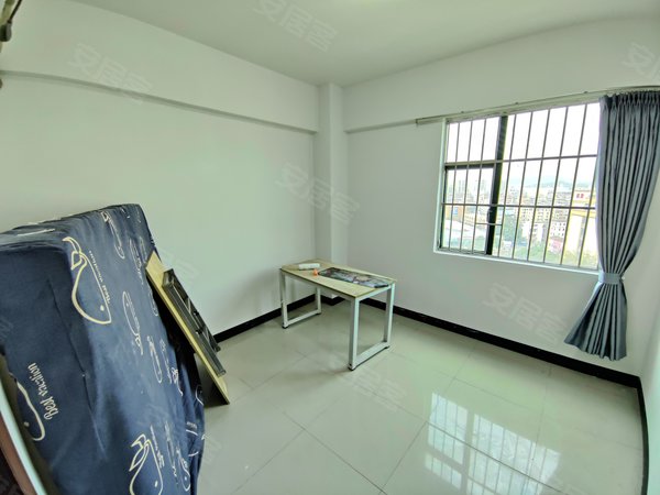 广州黄埔南岗逸富广场东区 逸富广场 少有一房一厅 交通方便 拎包入住