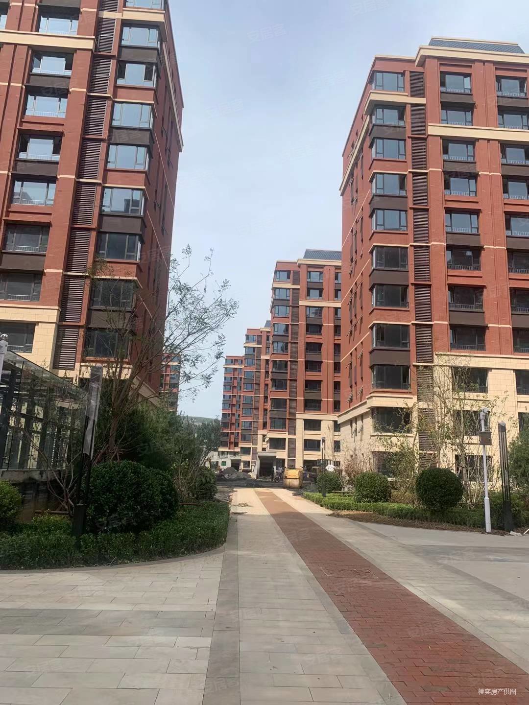 金城嘉园精装三室拎包入住赠送20平地下室