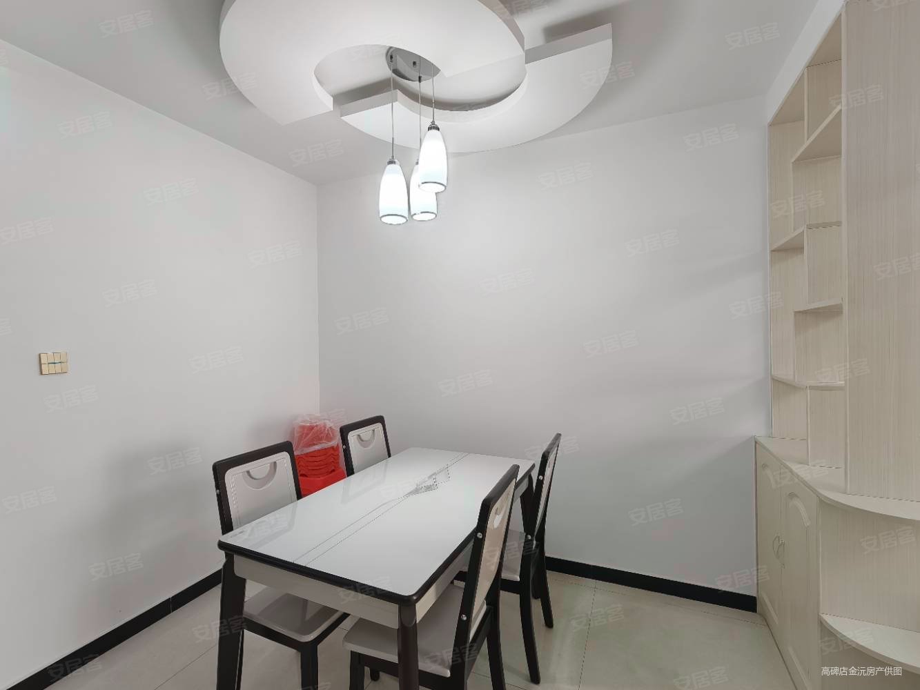 花溪墅3室2厅1卫103.86㎡南北67万