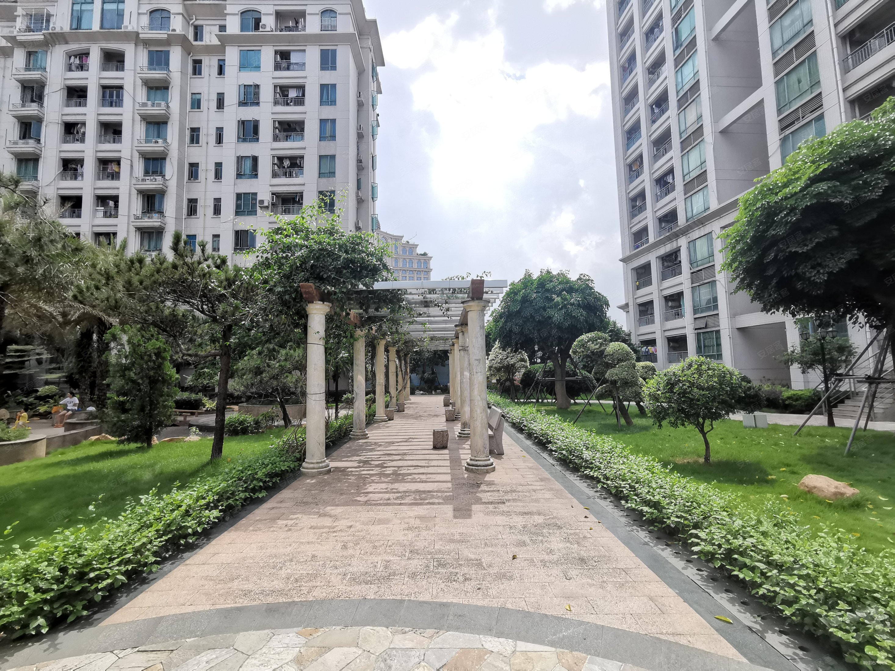 汇盈大厦1室1厅1卫45.77㎡南北42万