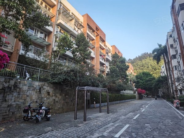 深圳布吉慢城中海怡瑞山居布吉地铁周边精装电梯3房拎包入住出租房源