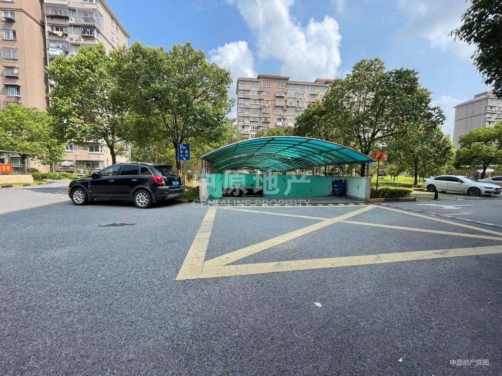 滨浦新苑八村1室1厅1卫60.47㎡南240万