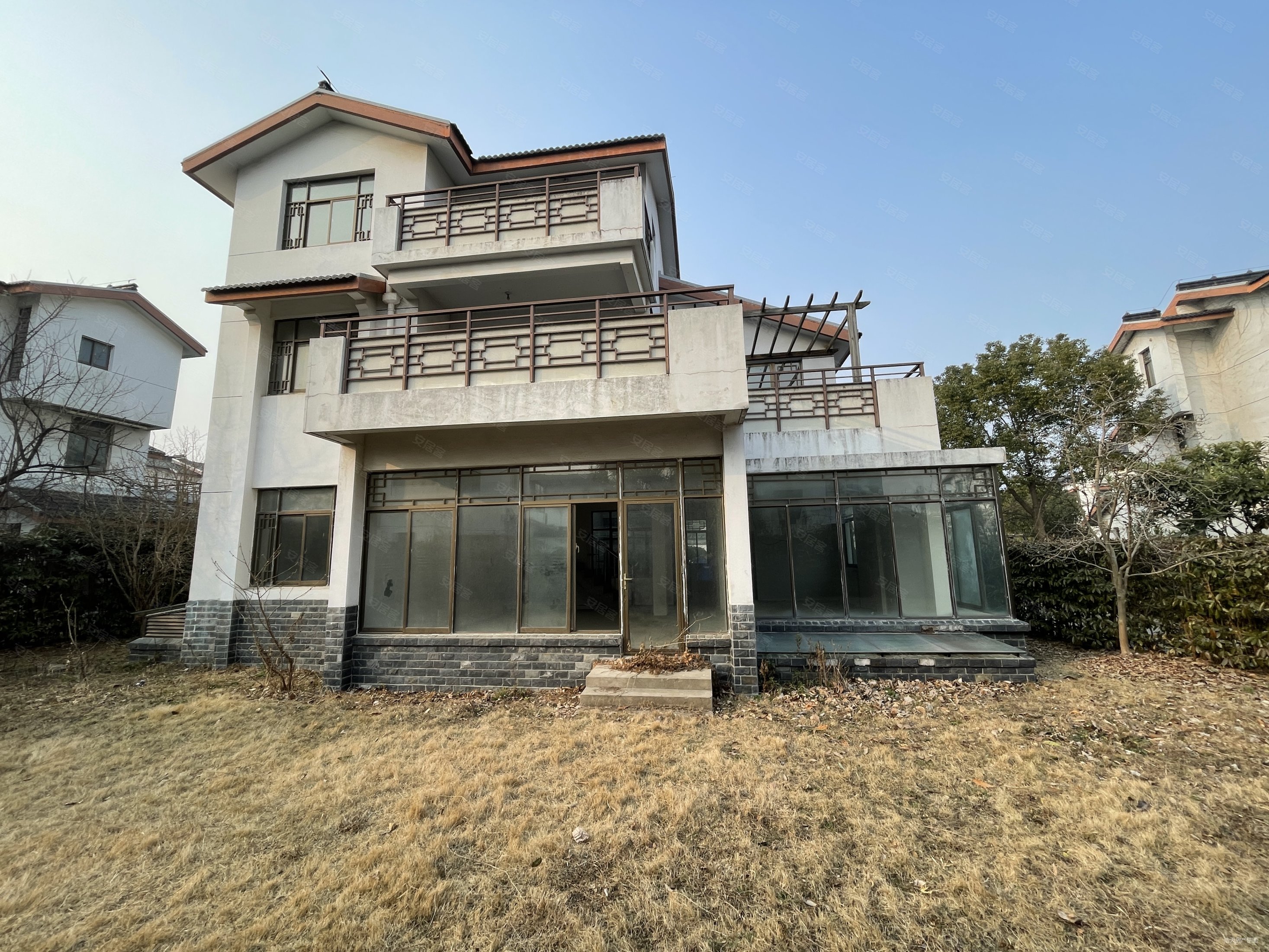 东山景园中式独栋别墅占地750平性价比高环境好