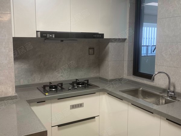【多图】光年世纪城,客运西站租房,配家具 龙湖光年 精装三房 供暖