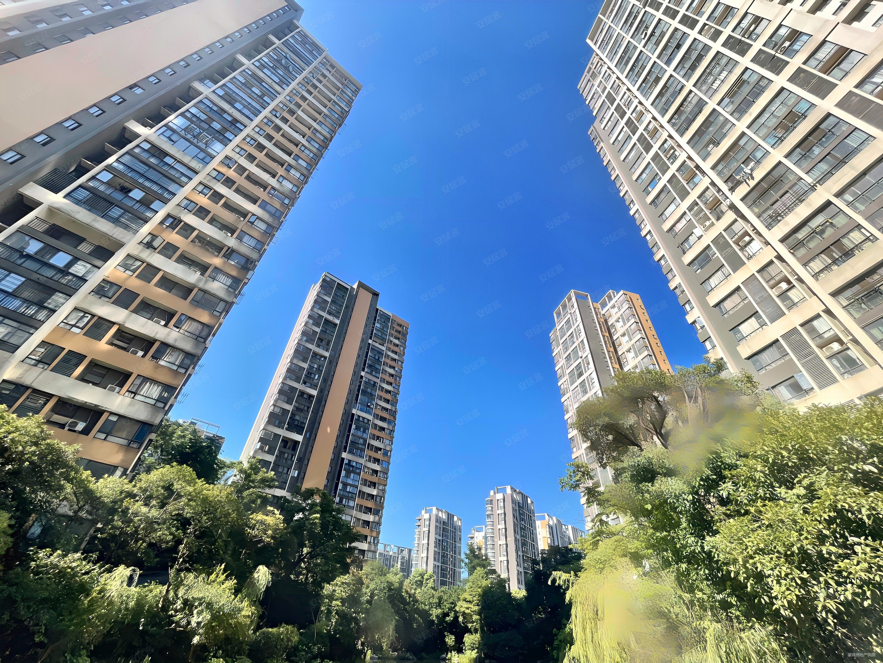 瑞盛云栖谷4室2厅3卫160.71㎡南北128万