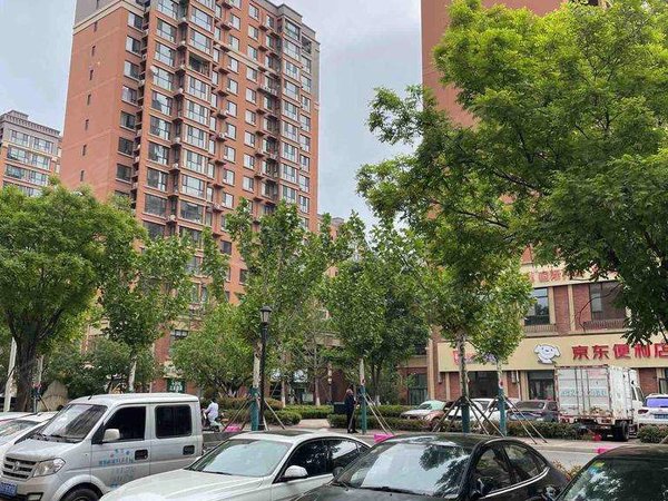 青岛城阳实验二小万科春阳花园万科春阳花园 2室2厅1卫 2300.