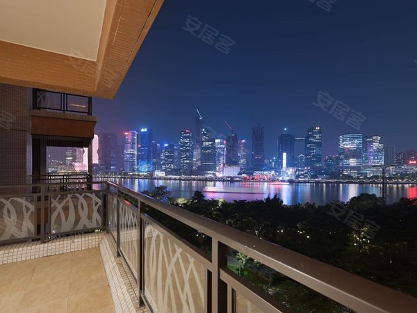 广州天河珠江新城东凯旋新世界广粤尊府凯旋新世界广粤尊府 4室2厅4卫