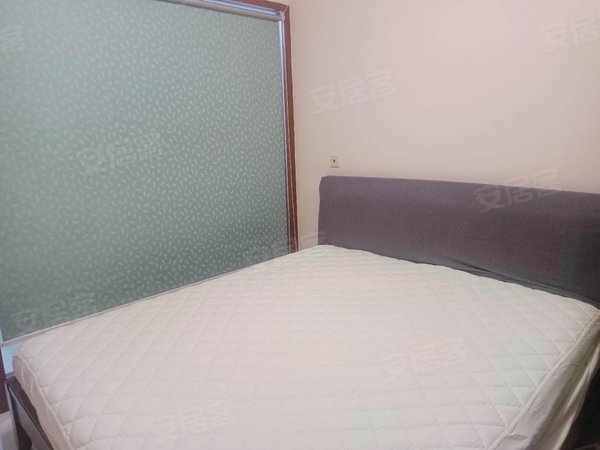 深圳南山南油南园枫叶公寓新上好房12号线南光站南园枫叶公寓 保养特