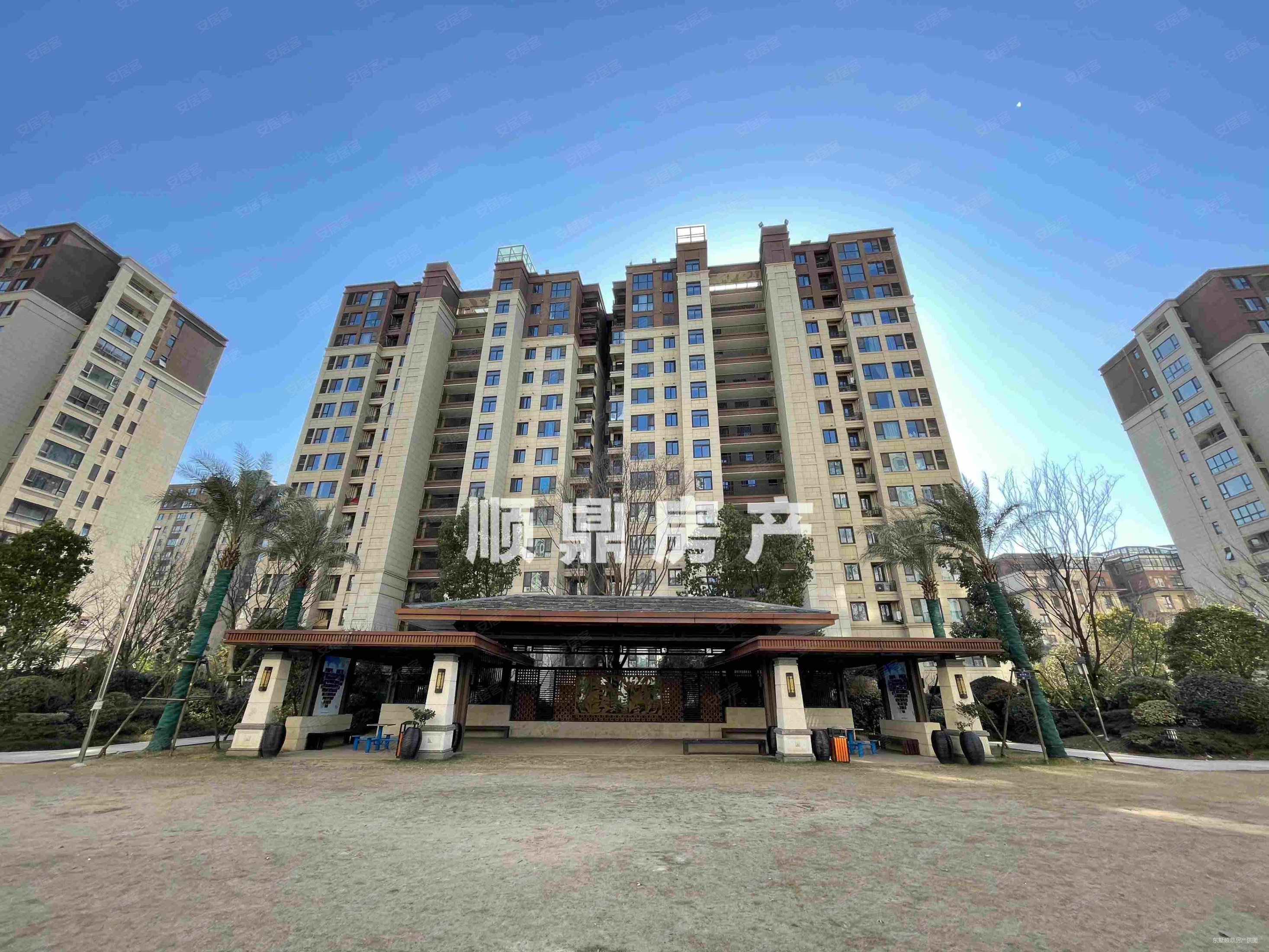 急售世茂君望墅次新房精装修产权车位