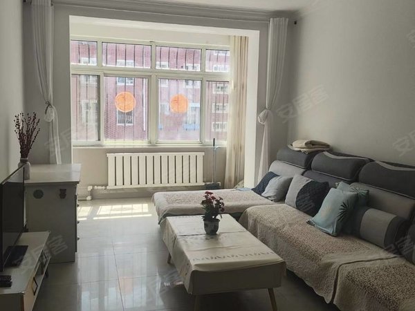 通辽科尔沁万达广场巴黎之春大润发附近 巴黎之春精装修2室1厅1卫