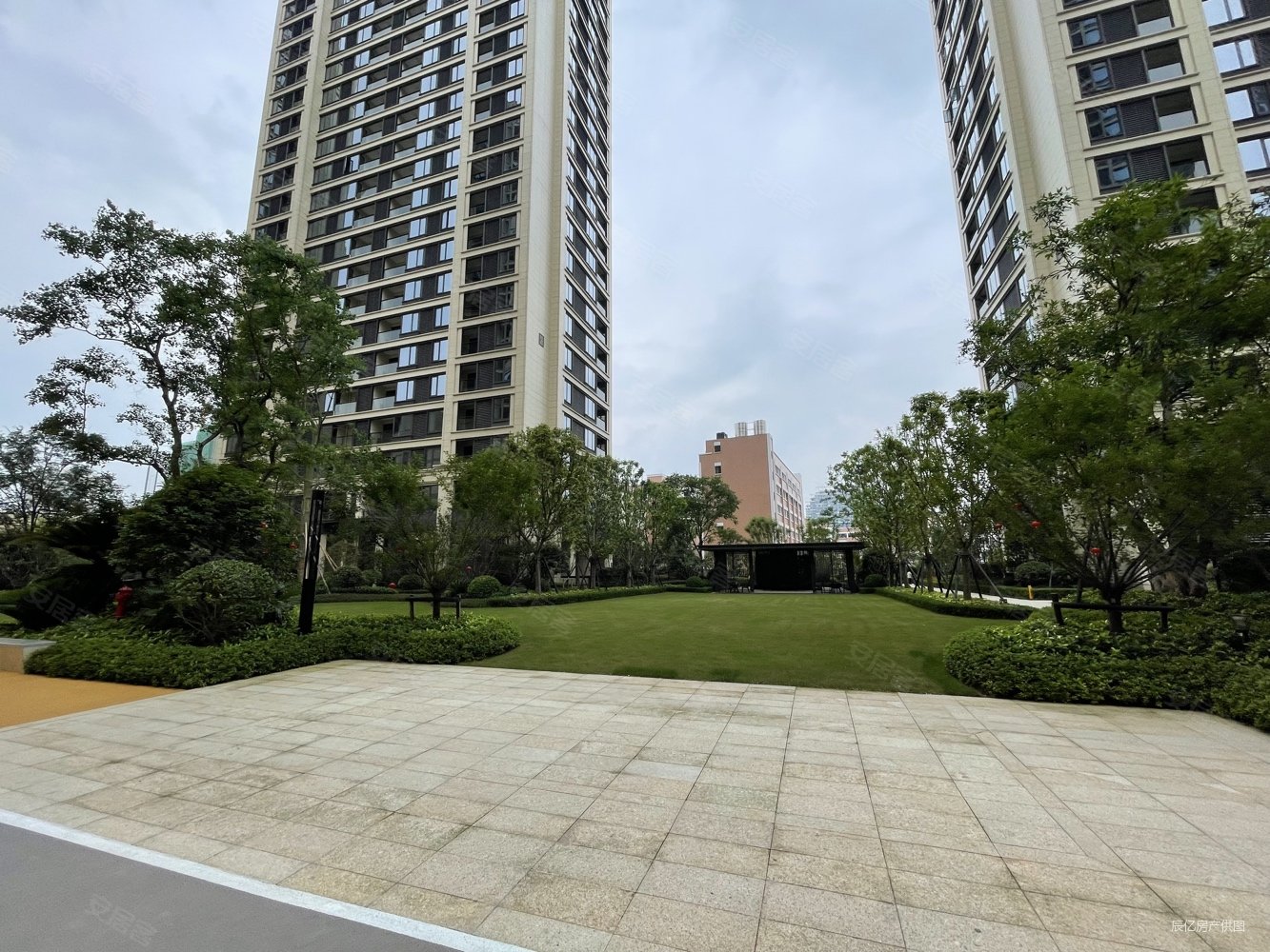 42万急卖 柳北滨小15中 杨柳郡 一房一厅一厨一卫