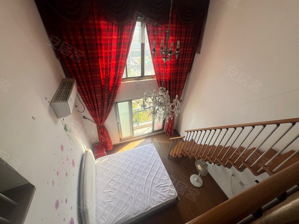 上海青浦香花桥都汇华庭(公寓住宅)崧泽高架入口处,去虹桥不堵车,复式