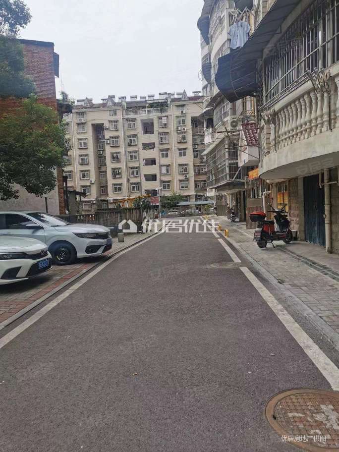 东山大道上岗路精装修