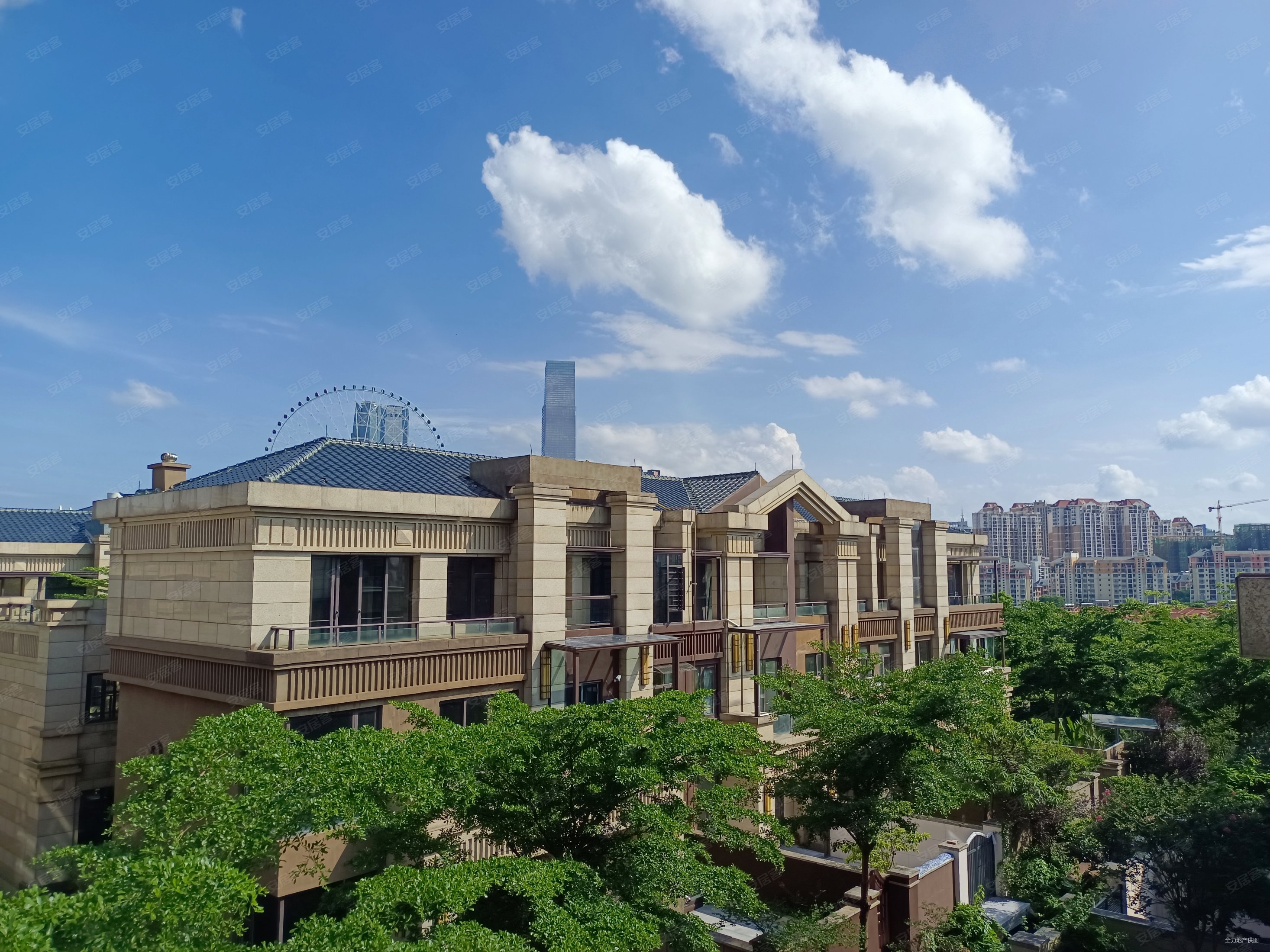 凤岭北儿童公园旁480平毛坯别墅送车位大花园大露台,荣和公园墅二手房