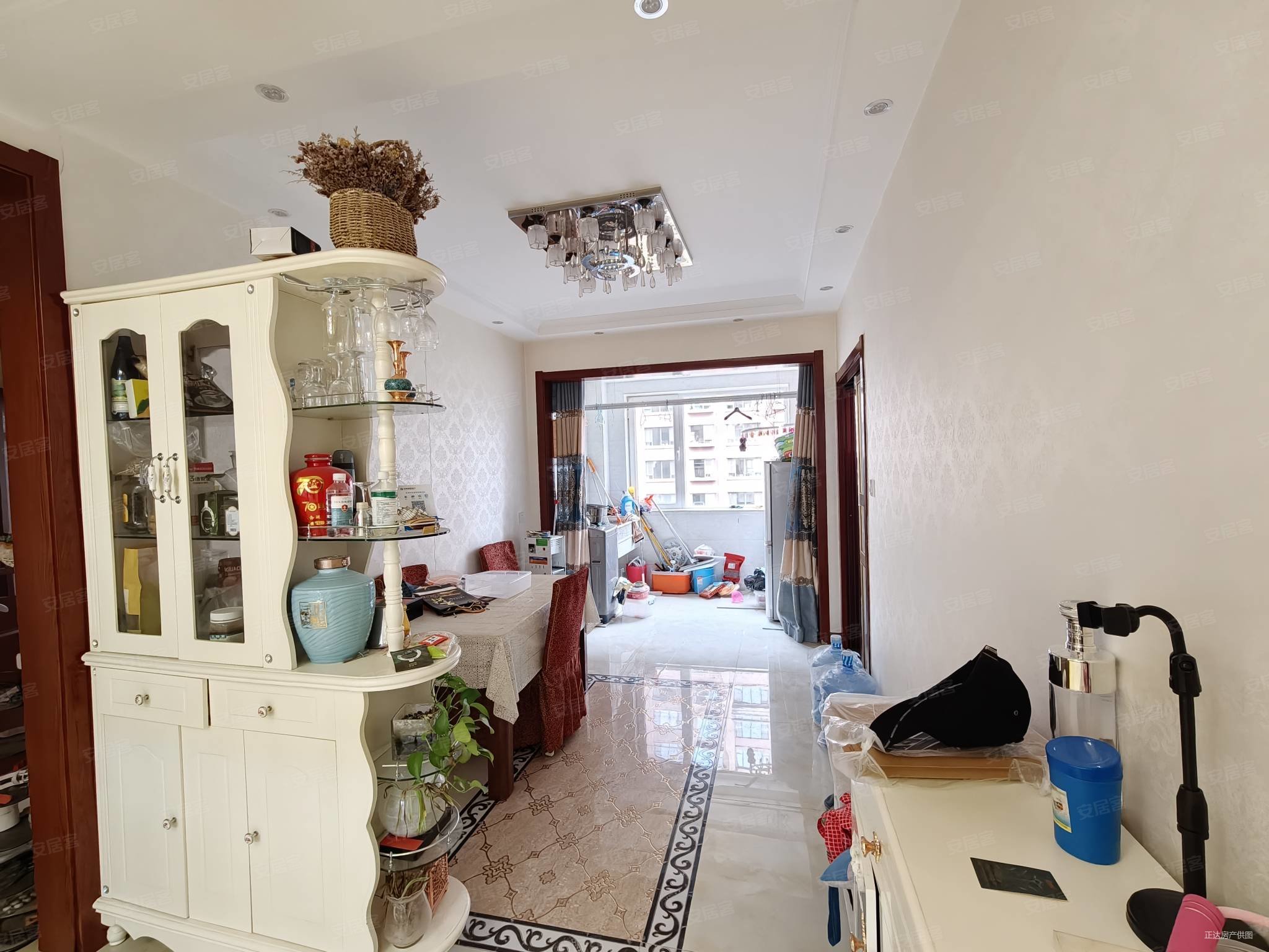 新华联首府(二期)3室2厅2卫145㎡南北188万