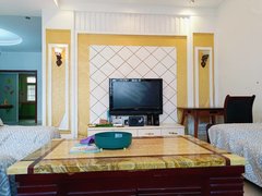 当阳长坂路当阳城区私房采光好，户型方正，3房2厅2卫，私房好停车，月租1600出租房源真实图片