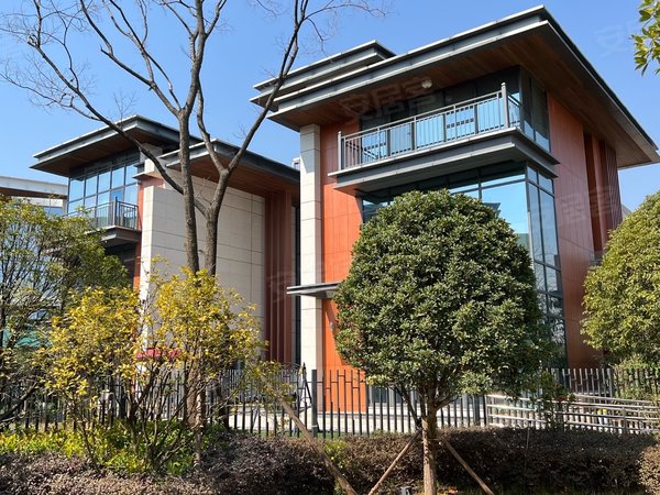 昆明官渡福保片区山海荟滇池半岛 湖滨半岛 精装别墅 全套家具家电 大