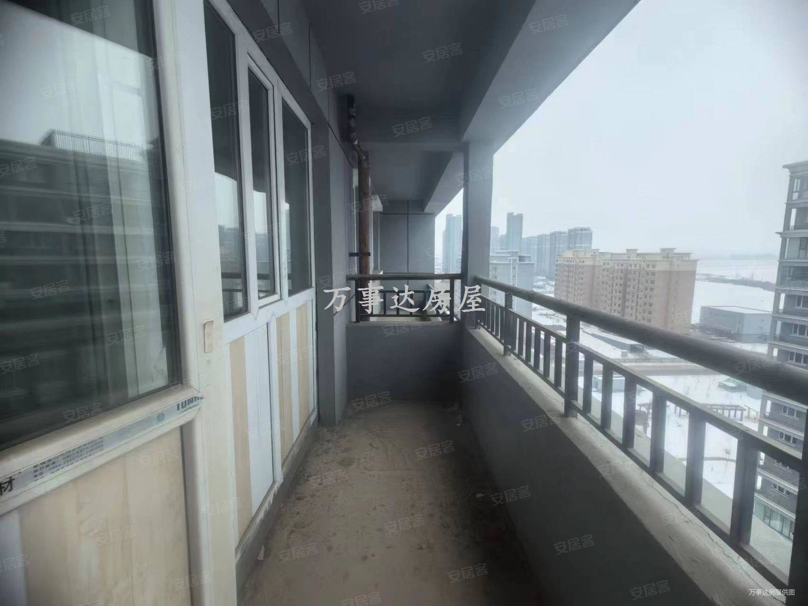 城南景苑3室2厅1卫135.46㎡南北55.6万