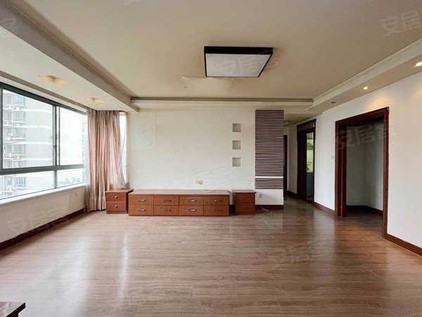 【多图】嘉绿名苑,嘉绿租房,新出!嘉绿名苑,精装大两室出租,电梯房,近