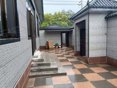 北京昌平百善香堂村的平房院子出租,四室一厅两卫,有院子,门口停车方便出租房源真实图片