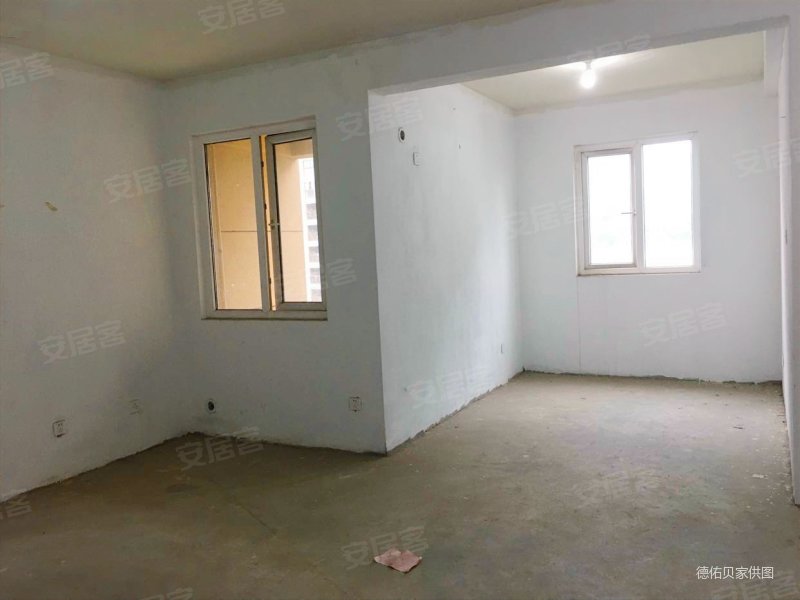 野风春晓九龙大道3室2厅1卫881平方米