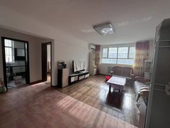 阿拉尔幸福路国际商贸城阿拉尔新苑新村整租：2室2厅80简装，年付12万南北通透出租房源真实图片