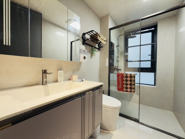 金华东阳横店横店南江府南江府豪华装修，全屋地暖，洗碗机，烘干一体，四房改三房出租房源真实图片