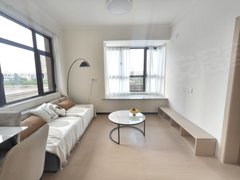 信阳浉河信阳贸易市场湖东春天精装公寓，家具家电齐全拎包入住，楼下就是商场随时看房出租房源真实图片