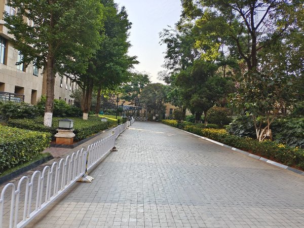 昆明西山滇池路片区南亚风情第壹城南亚星辰苑南亚风情园3室2厅,精