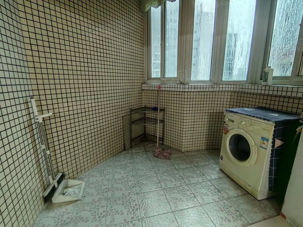 【多图】海逸花园,江南大道中租房,海逸花园 万国广场对面 近地铁 2房