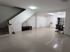 沈阳于洪怒江北街房主急租 中介打折二环旁加州花园别墅带花园 可居家随时看出租房源真实图片