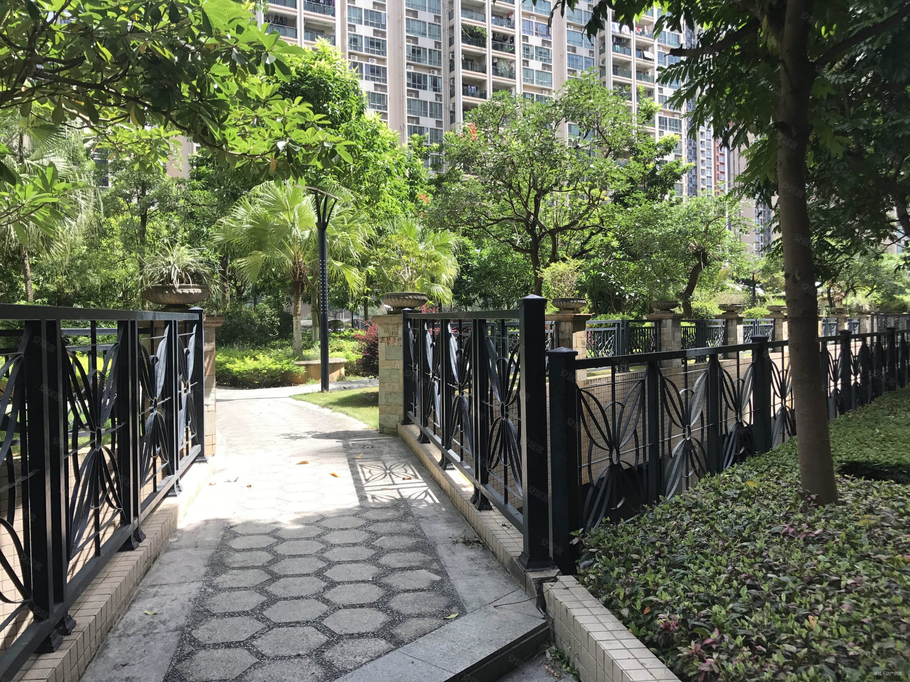 塘厦中心区隆福花园一楼大平层朝南带80平花园低于市场价格