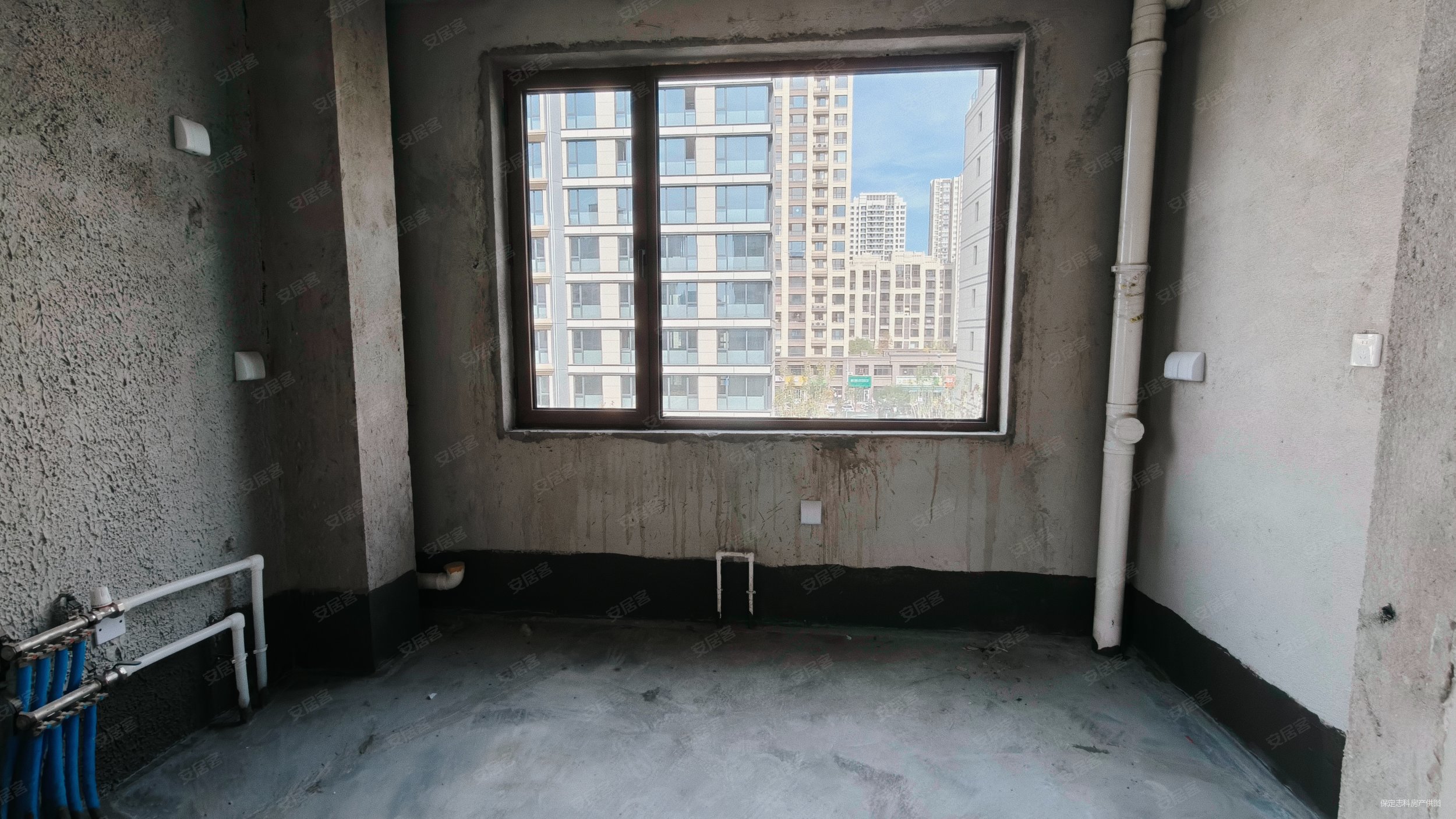 云玺首府4室2厅4卫239㎡南北257万