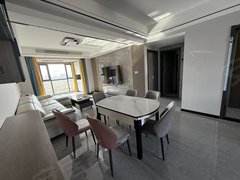 东台东台城区鼓楼路步行街南北通透两室精装带汽车位靠吾悦步行街人民公园出租房源真实图片