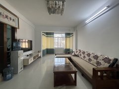 河池金城江金城江城区文体路附近假日城堡商品房，三房两厅两卫，家具家电齐全干净整洁出租房源真实图片